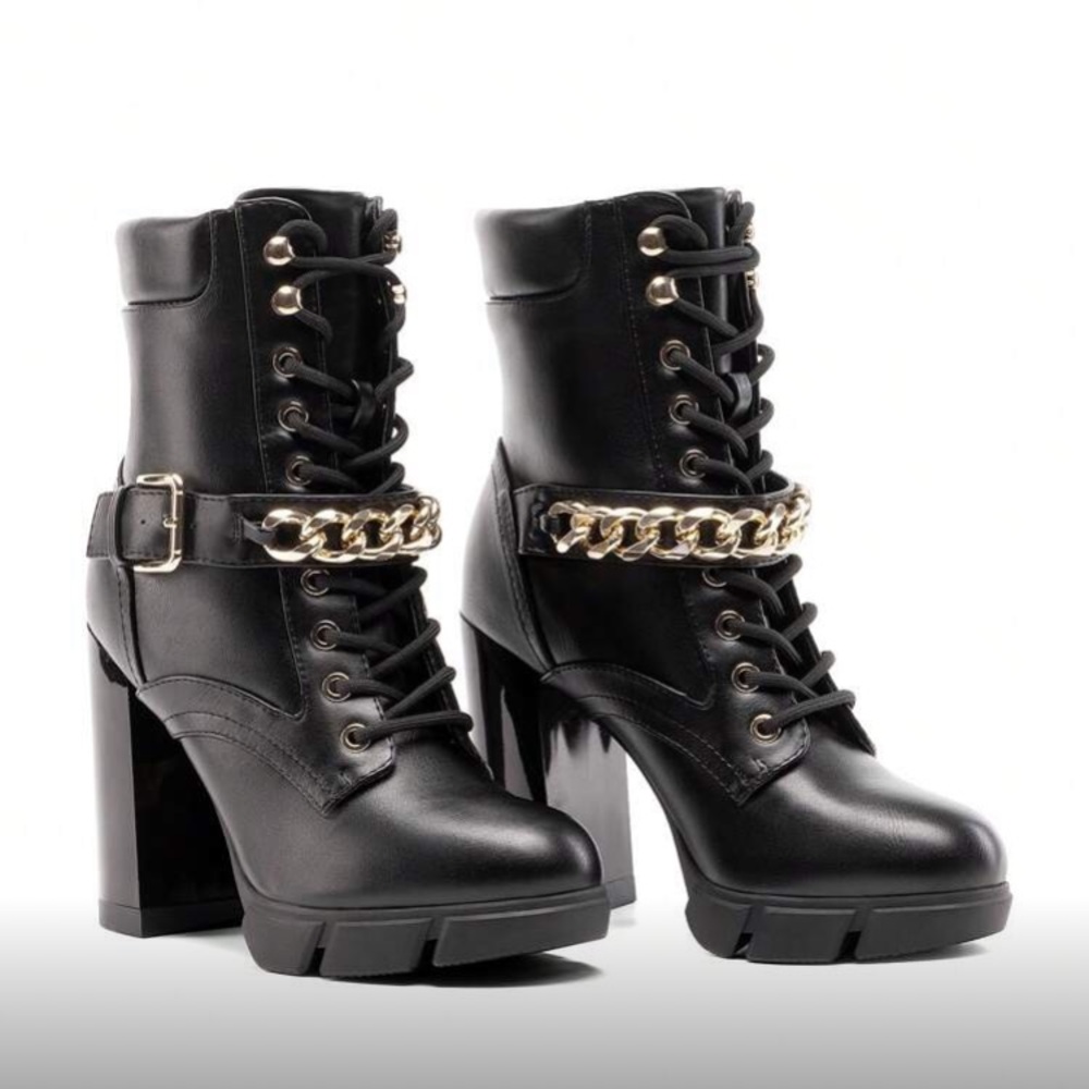 Elegant Black Lace-Up Boots with Chain Accent - Picture 5 of 11
